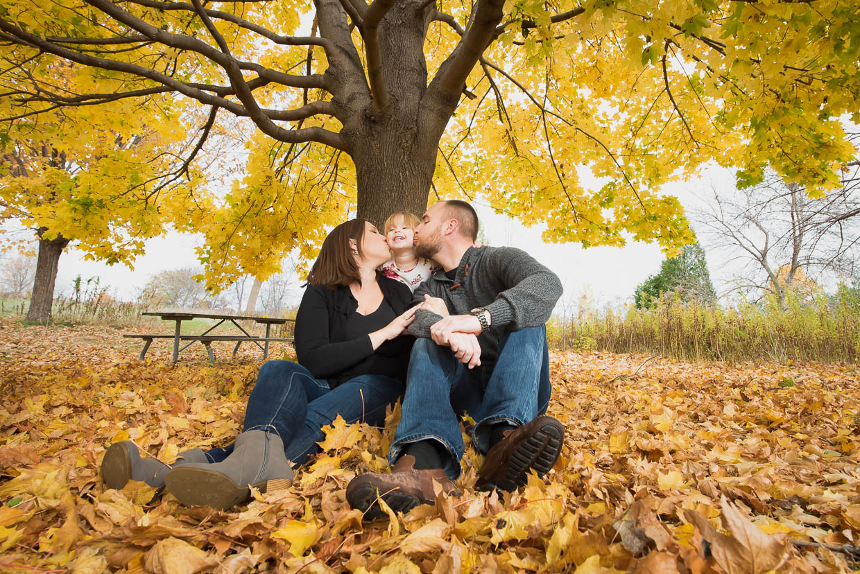home-family-fall family photography hamilton burlington oakville niagara portrait photographer one two